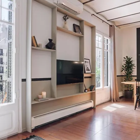 Daire Moumour - 2 Bedrooms In Eixample Dreta Barselona